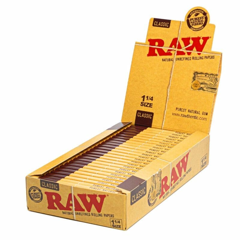 Bibułki RAW Classic 1/4 rolling papers (24pcs/display) - 143